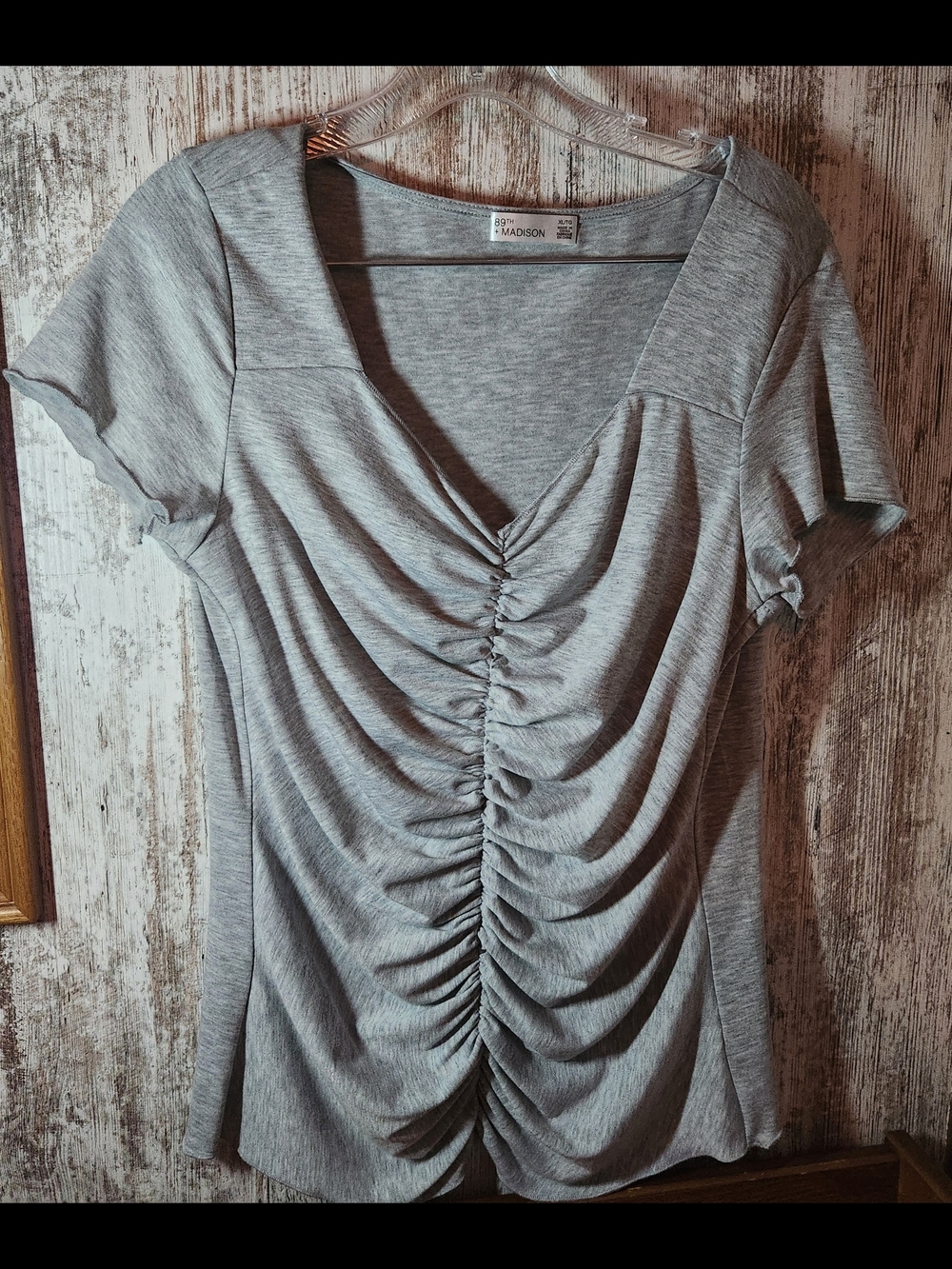 89th & Madison Heather Gray Ruched V-Neck Short Sleeve Top Soft Cotton Blend